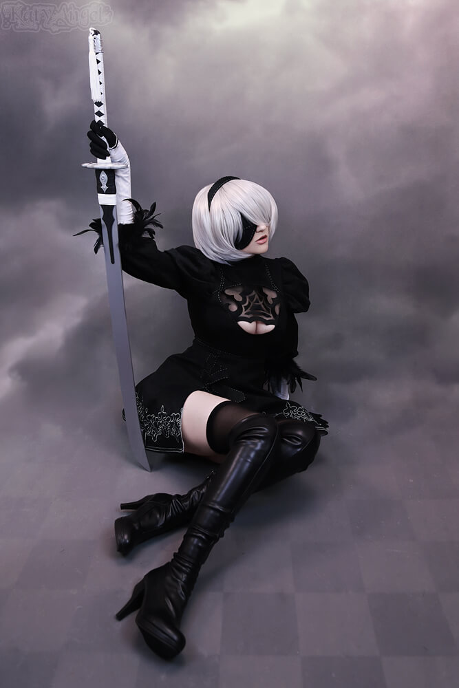 nier automata 2b and a2